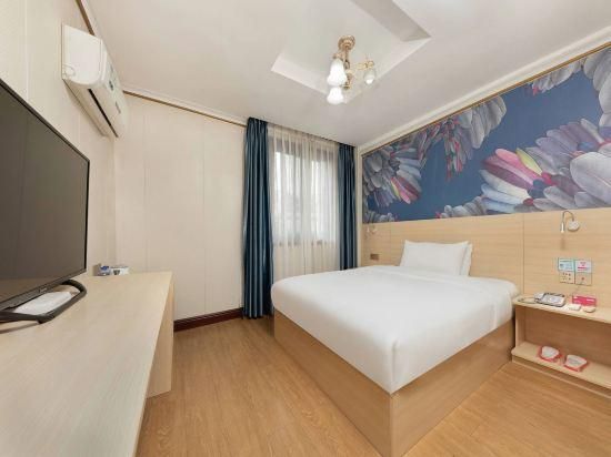 PAI Huixuan Bed Room