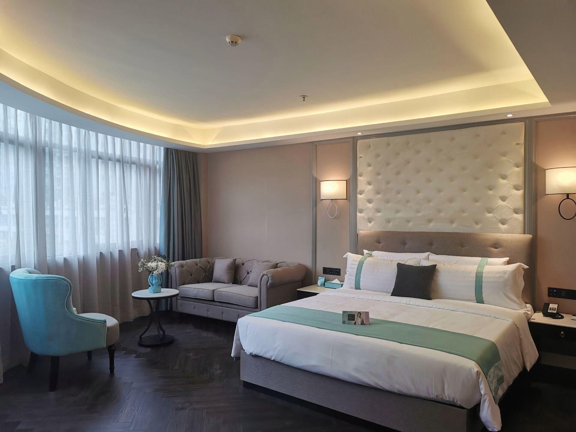 Select Bed Room