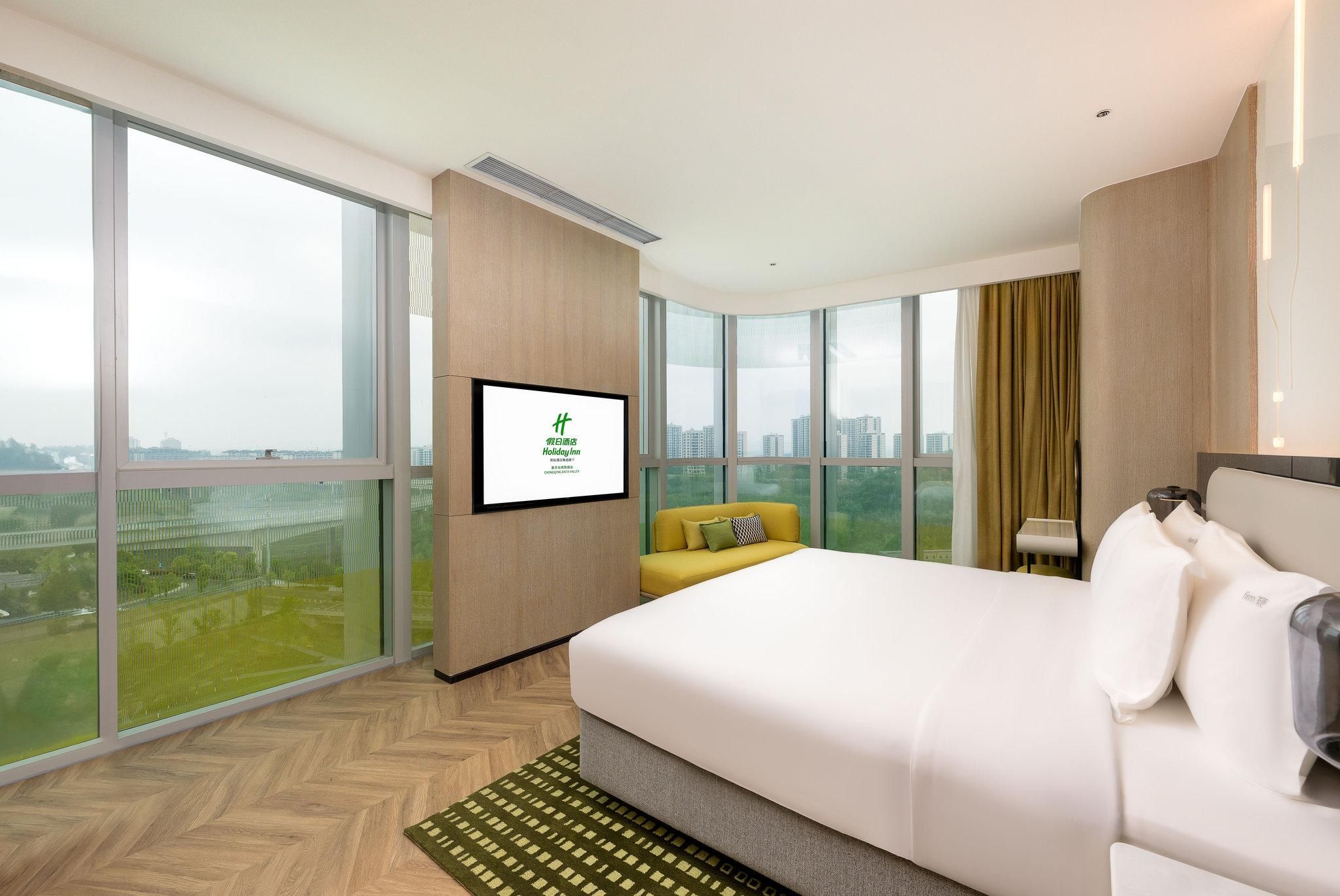 1 King Bed 1 Bedroom Suite Outdoor Living Area