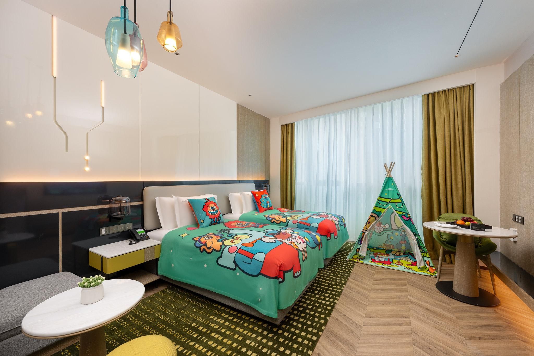 2 Twin Premium Kids Theme