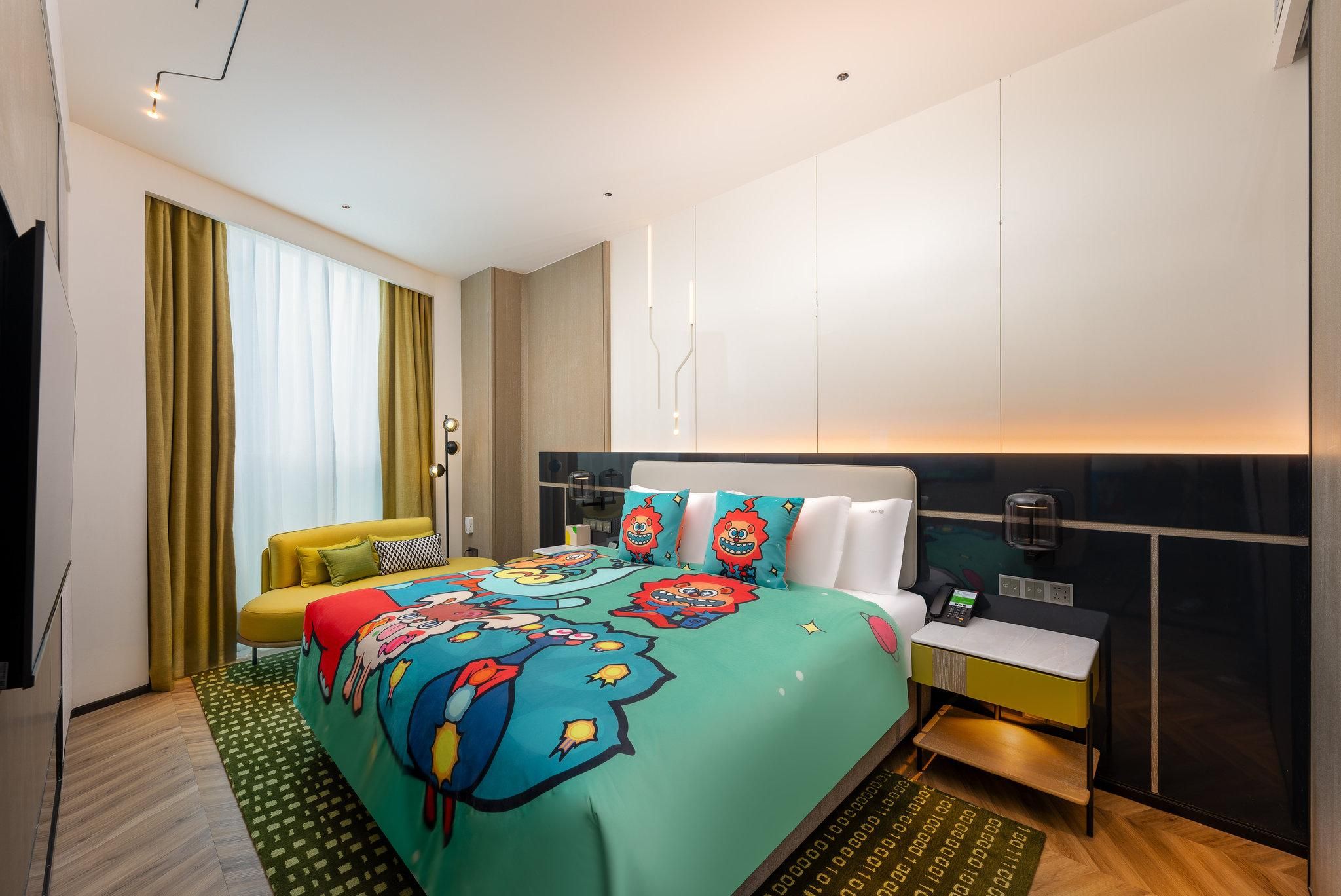 1 King 1 Bedroom Suite Kids Theme