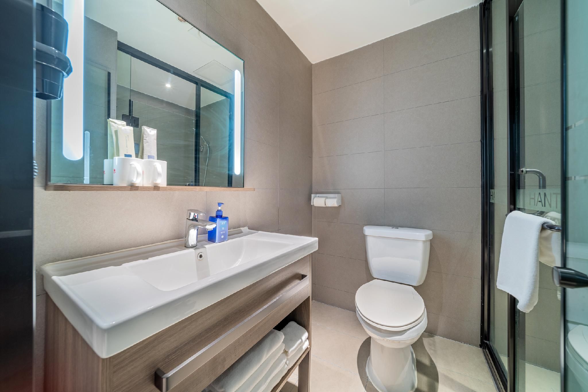 14453069_220819214600115414582