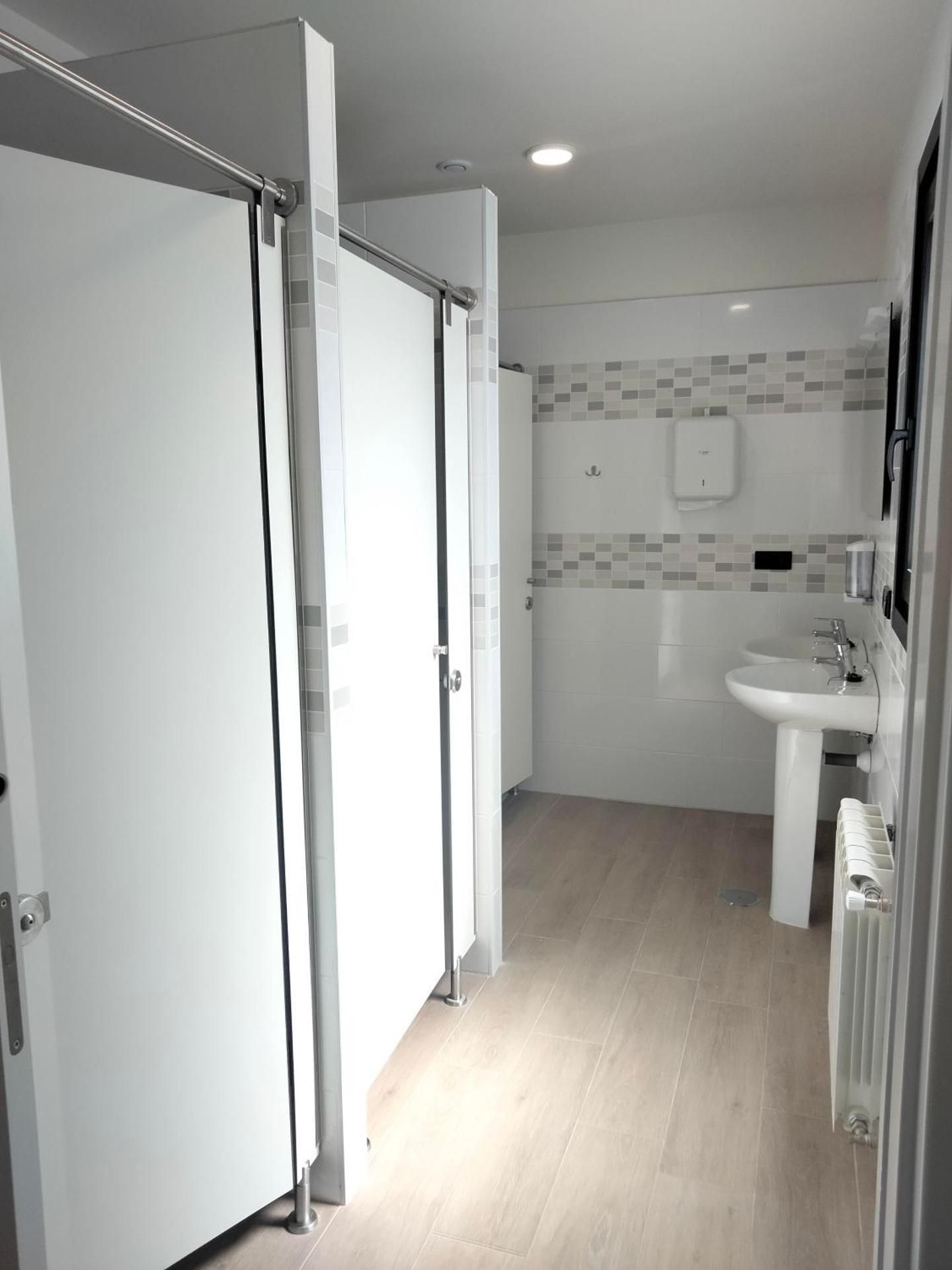 Single Bed in 10-Bed Dormitory Room