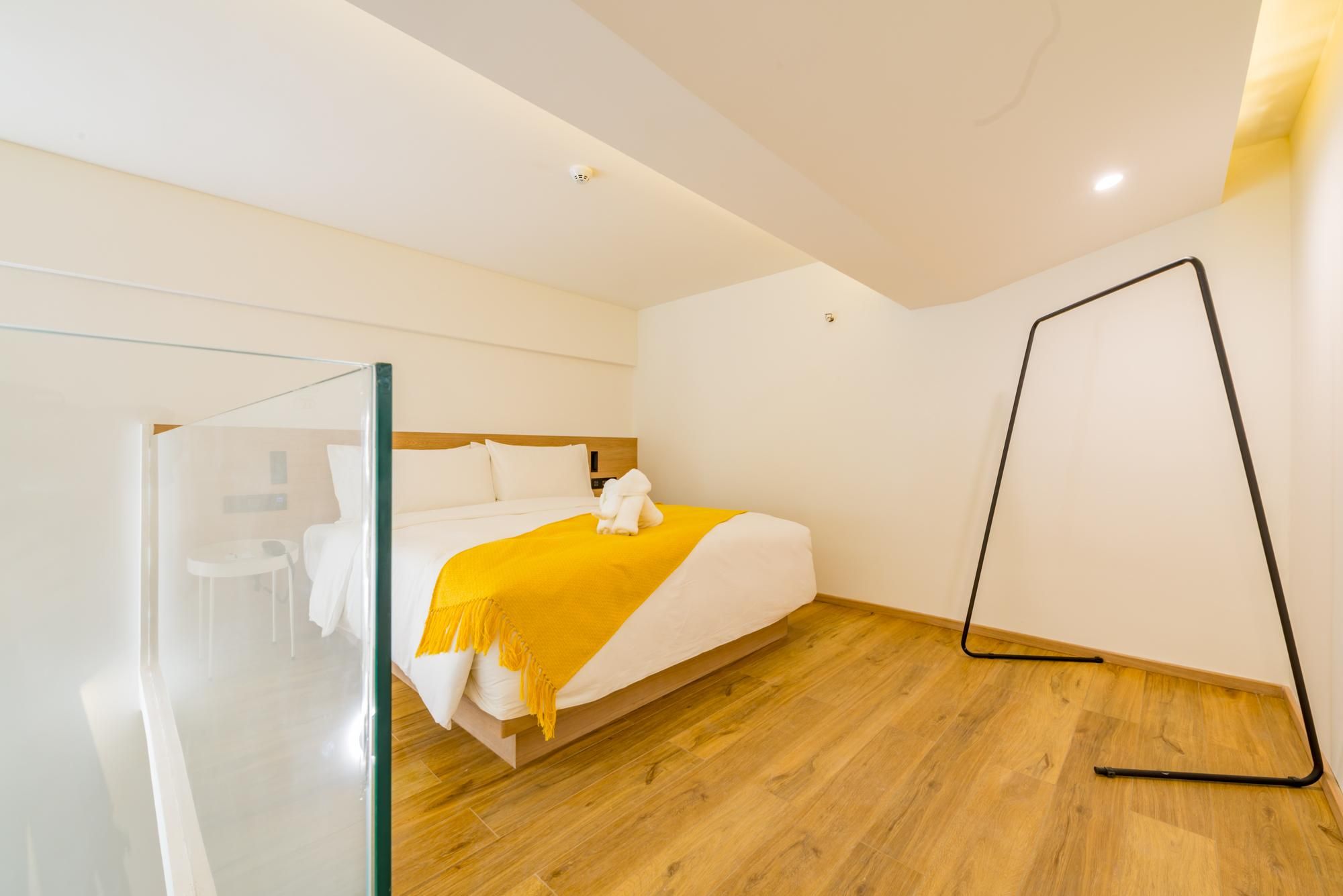 Rezen - Leisure 1 Bed Room, with Mahjong Machine