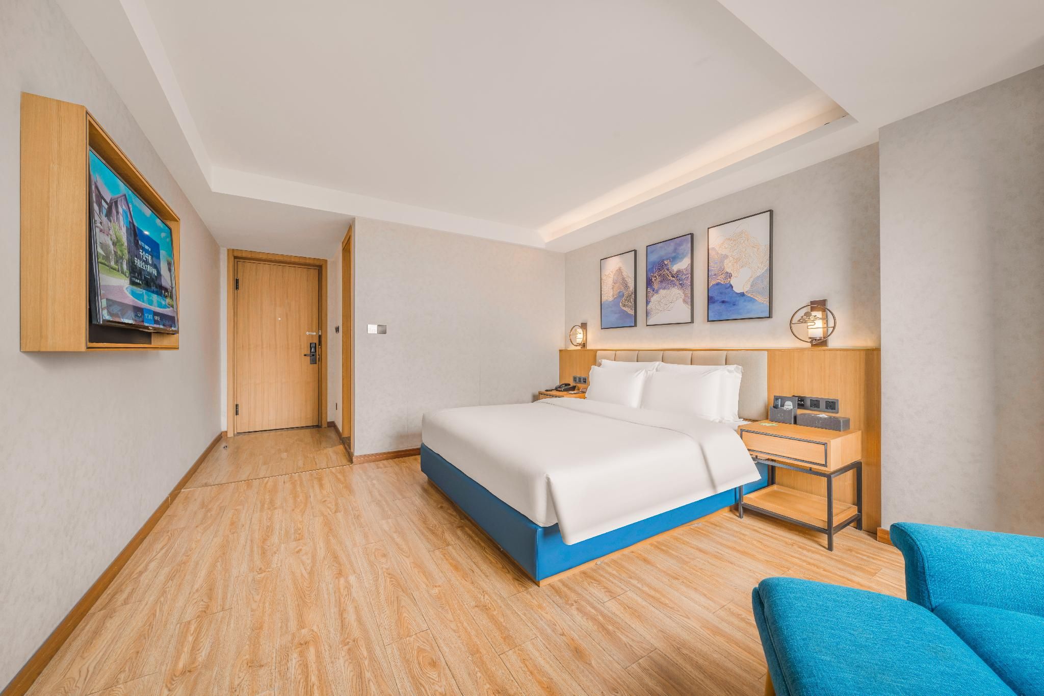Business King Room