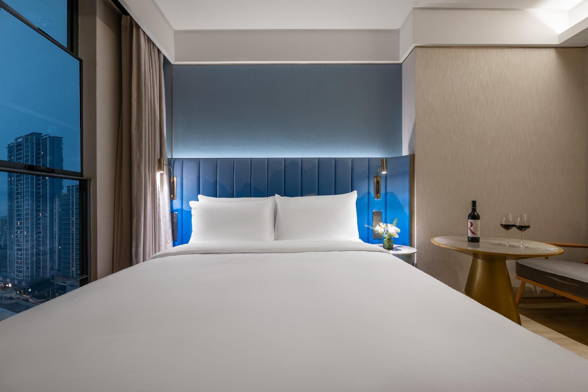 Xinya Theme, Comfort Queen Room