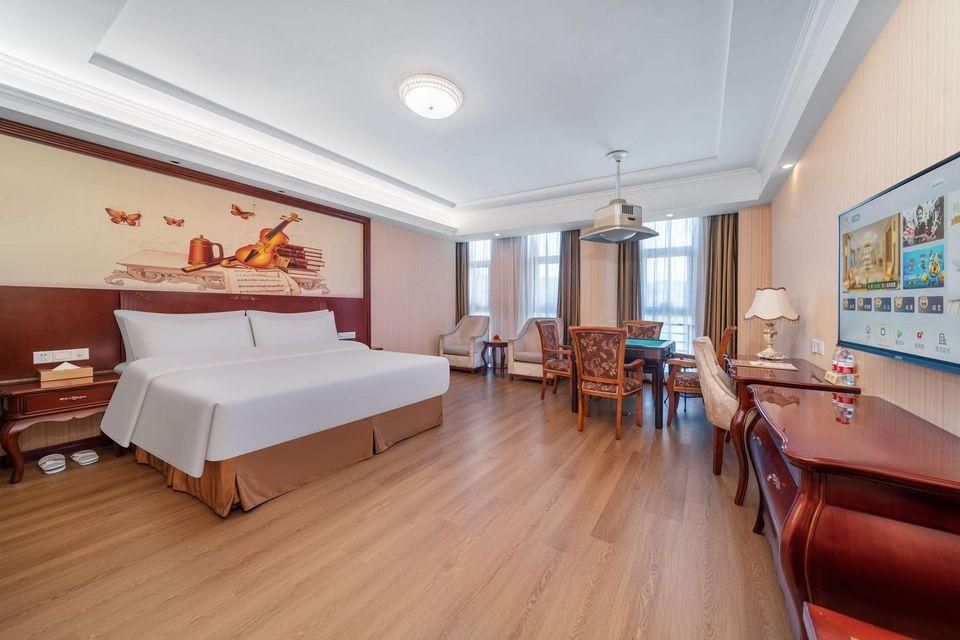 Vienna - Functional Chess Room