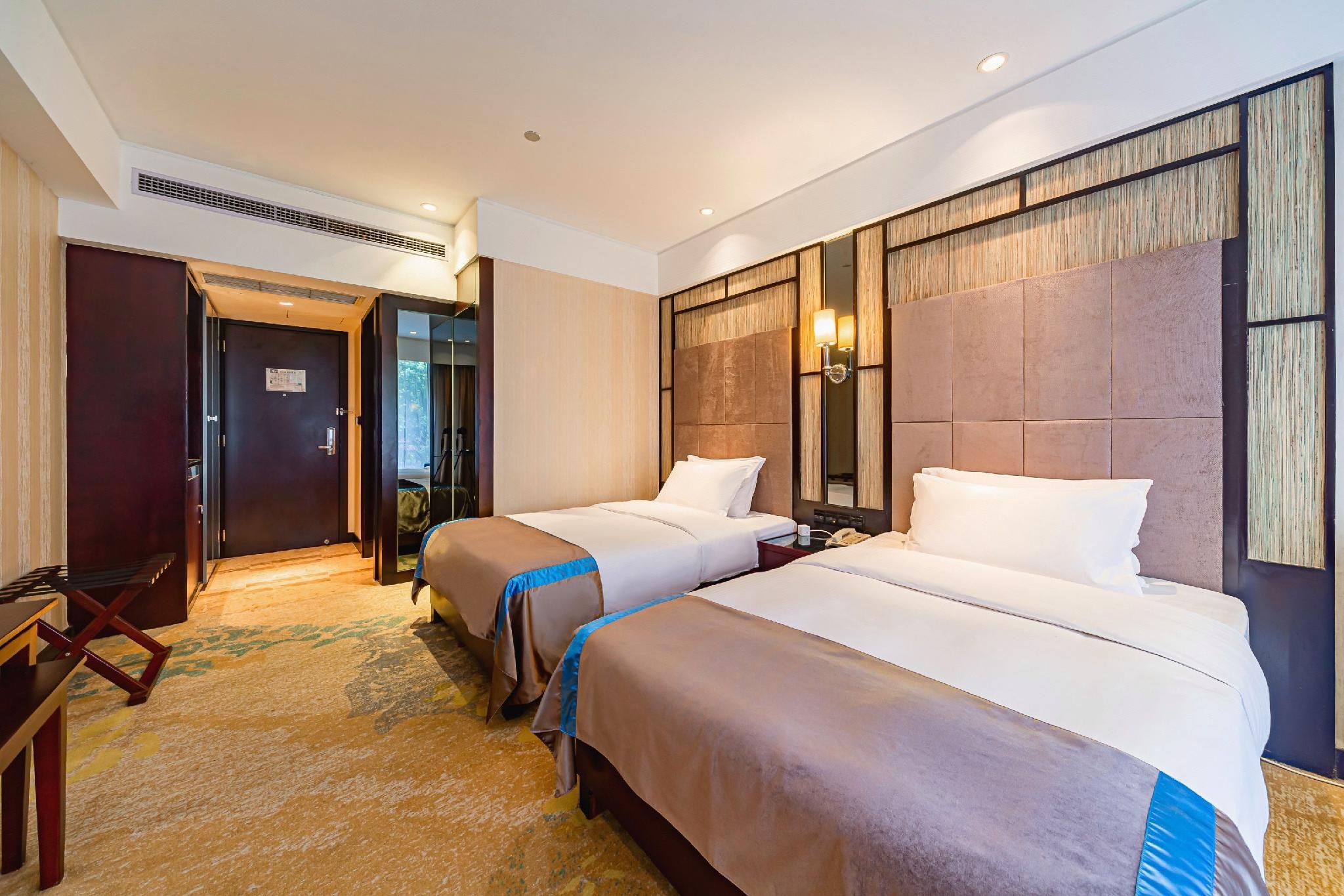 Rezen - Business Twin Bed Room