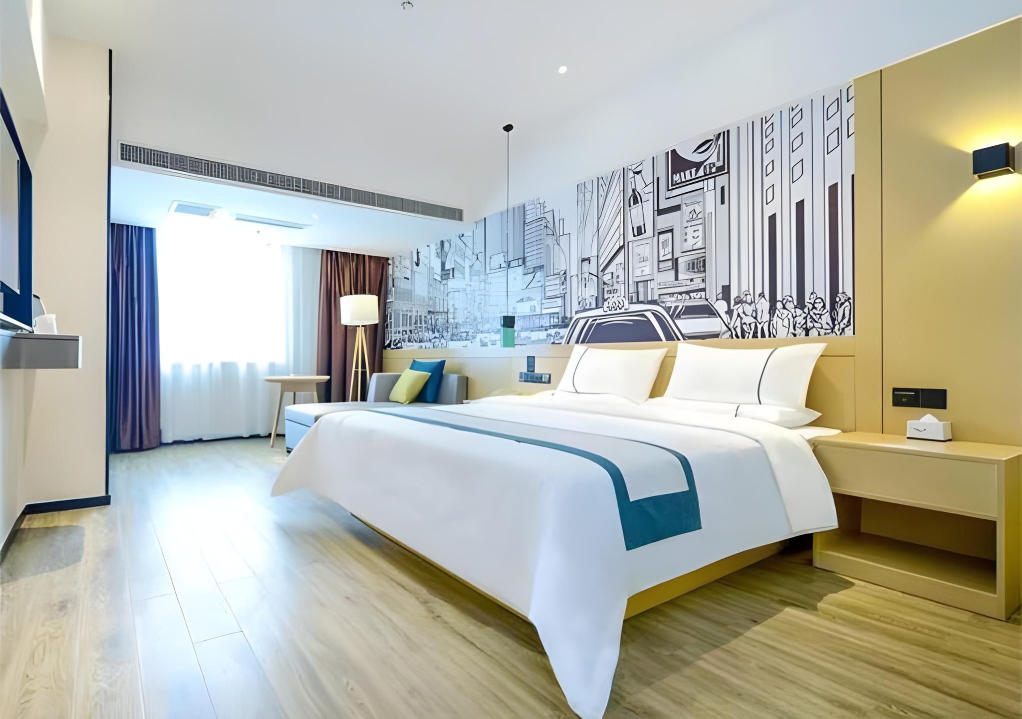 Business Queen Room
