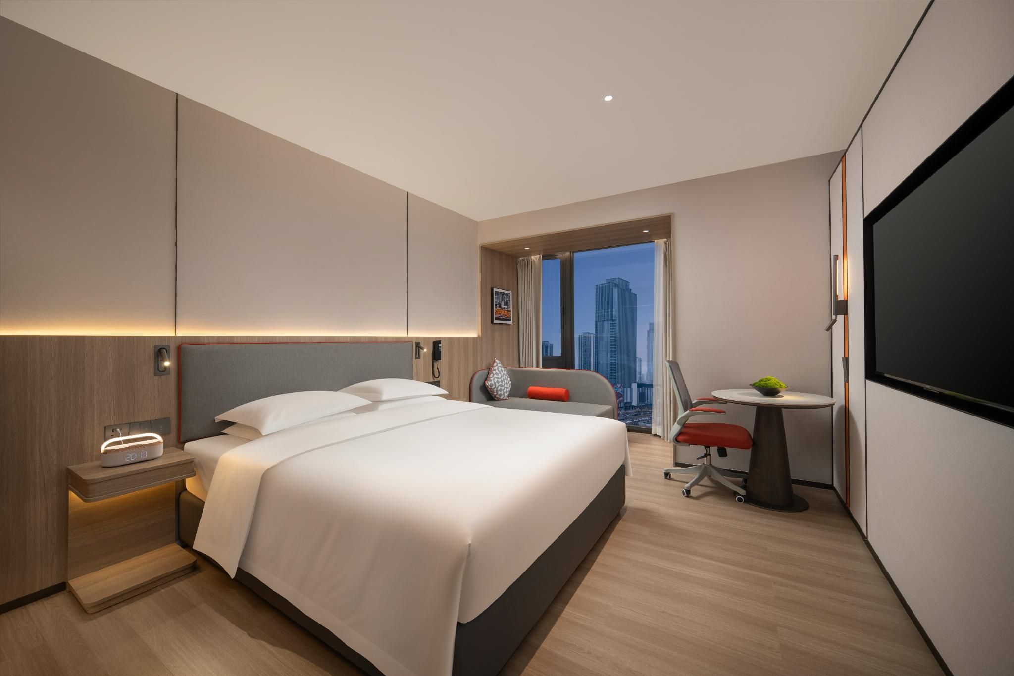 Holiday Inn Express Chongqing Central Park By IHG 1 King Standard 2