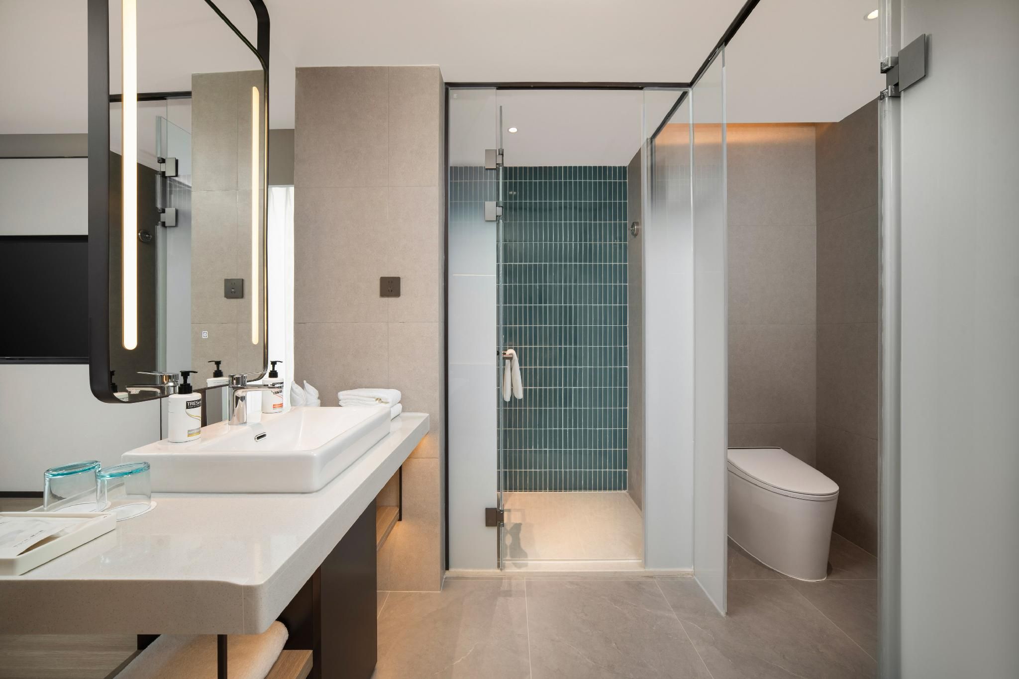 2 Double Standard Extra Floor Space