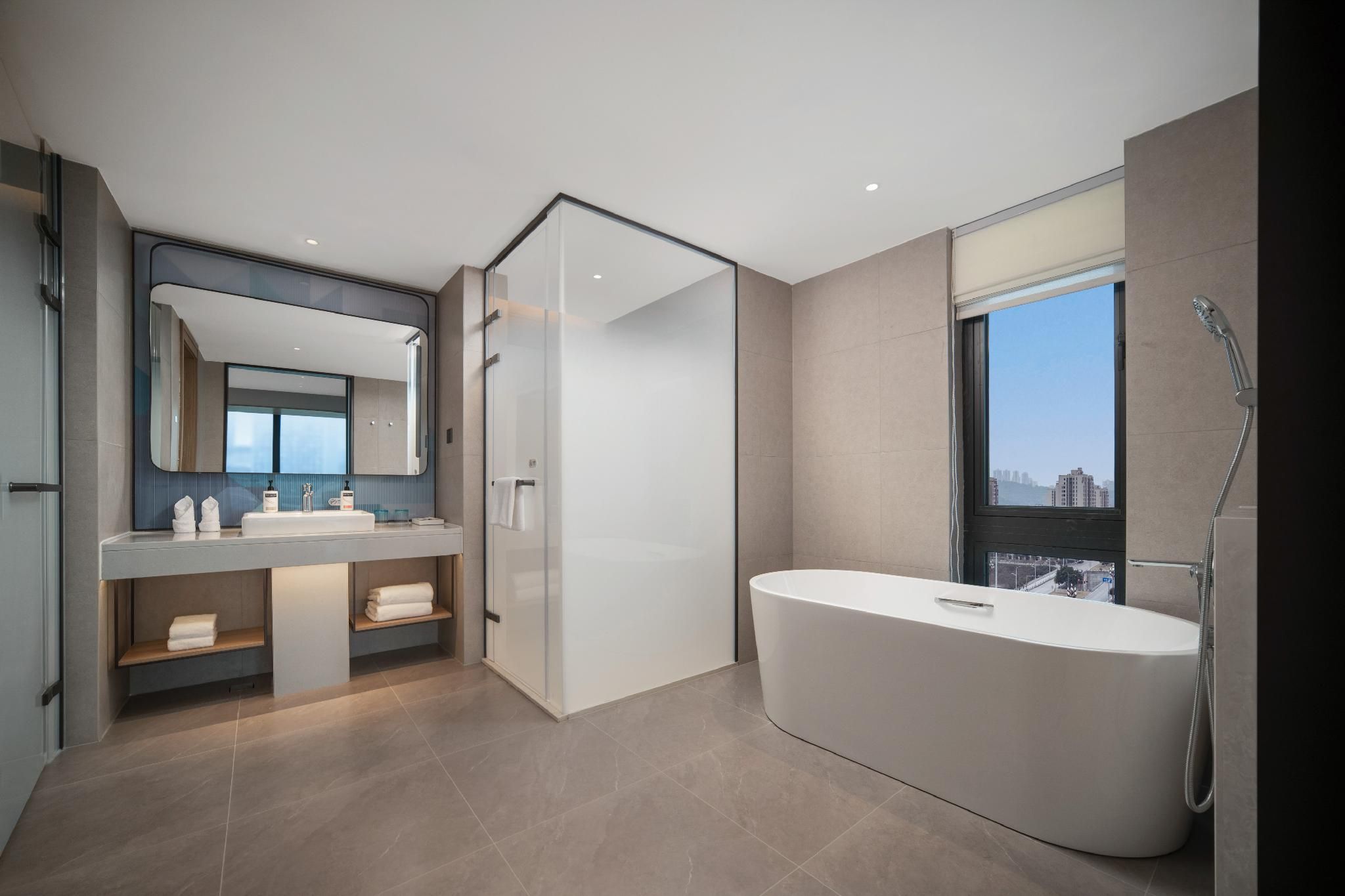 1 Bedroom Suite