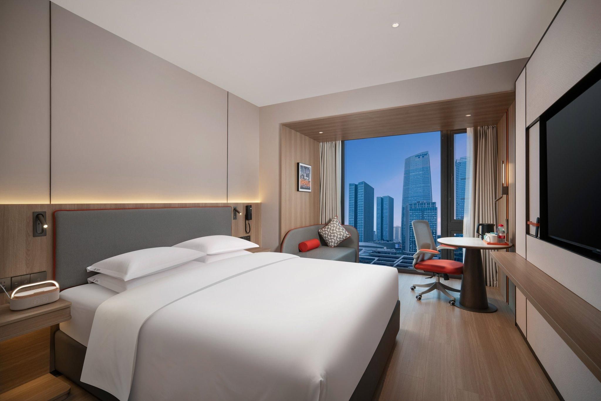 Holiday Inn Express Chongqing Central Park By IHG 1 King Standard