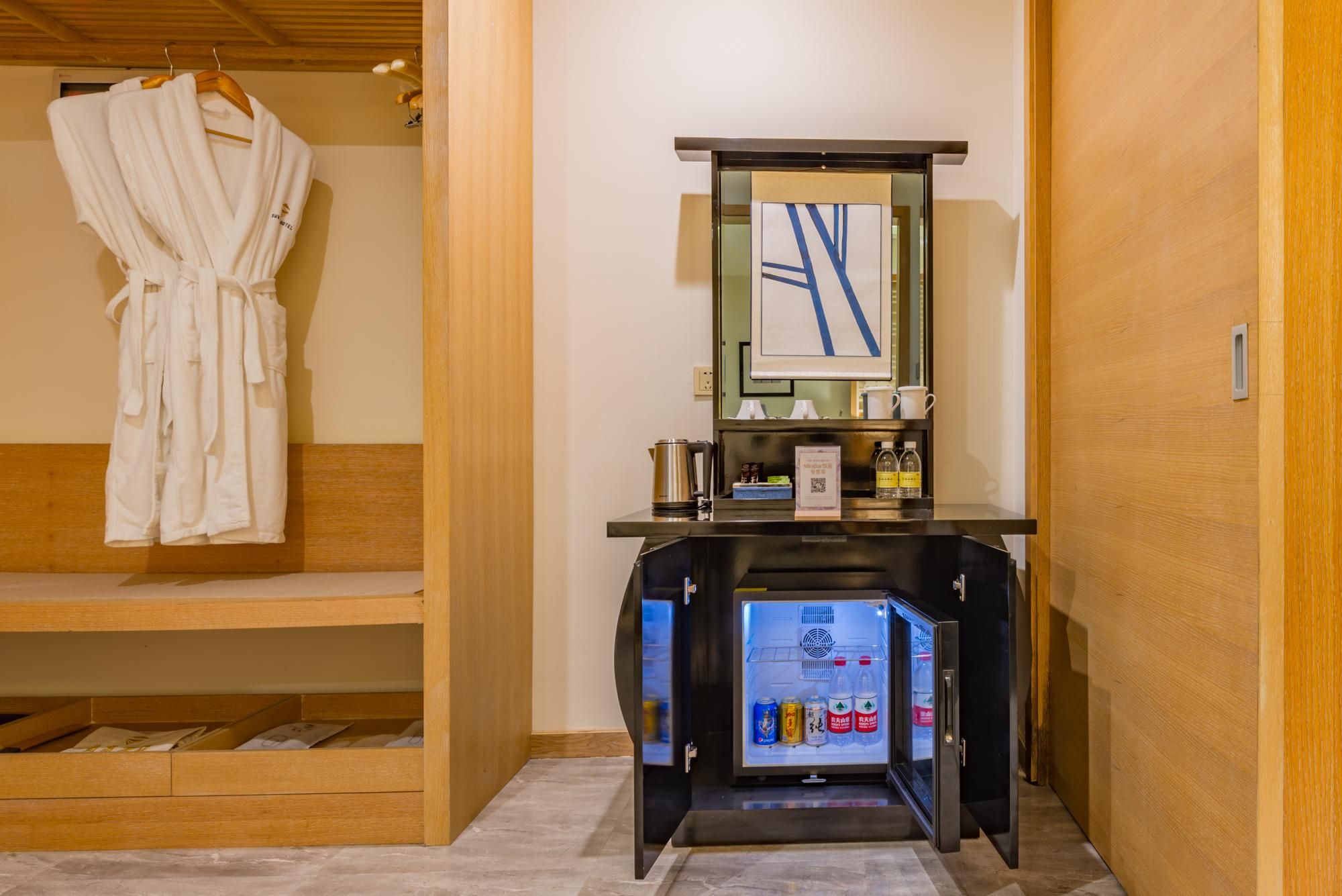 Rezen - Premier 1 Bed Room, Zero Pressure