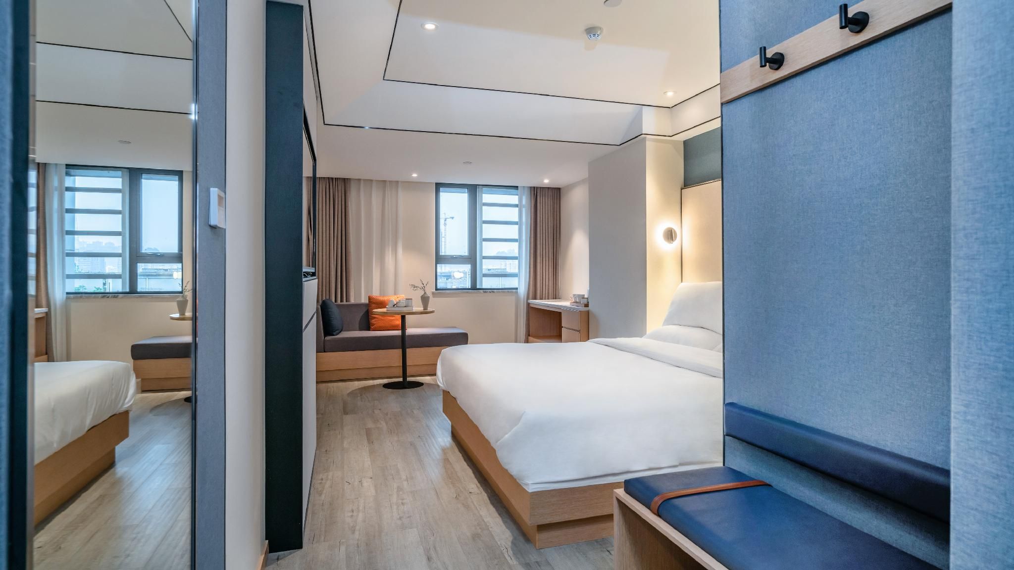 Queen Room with View