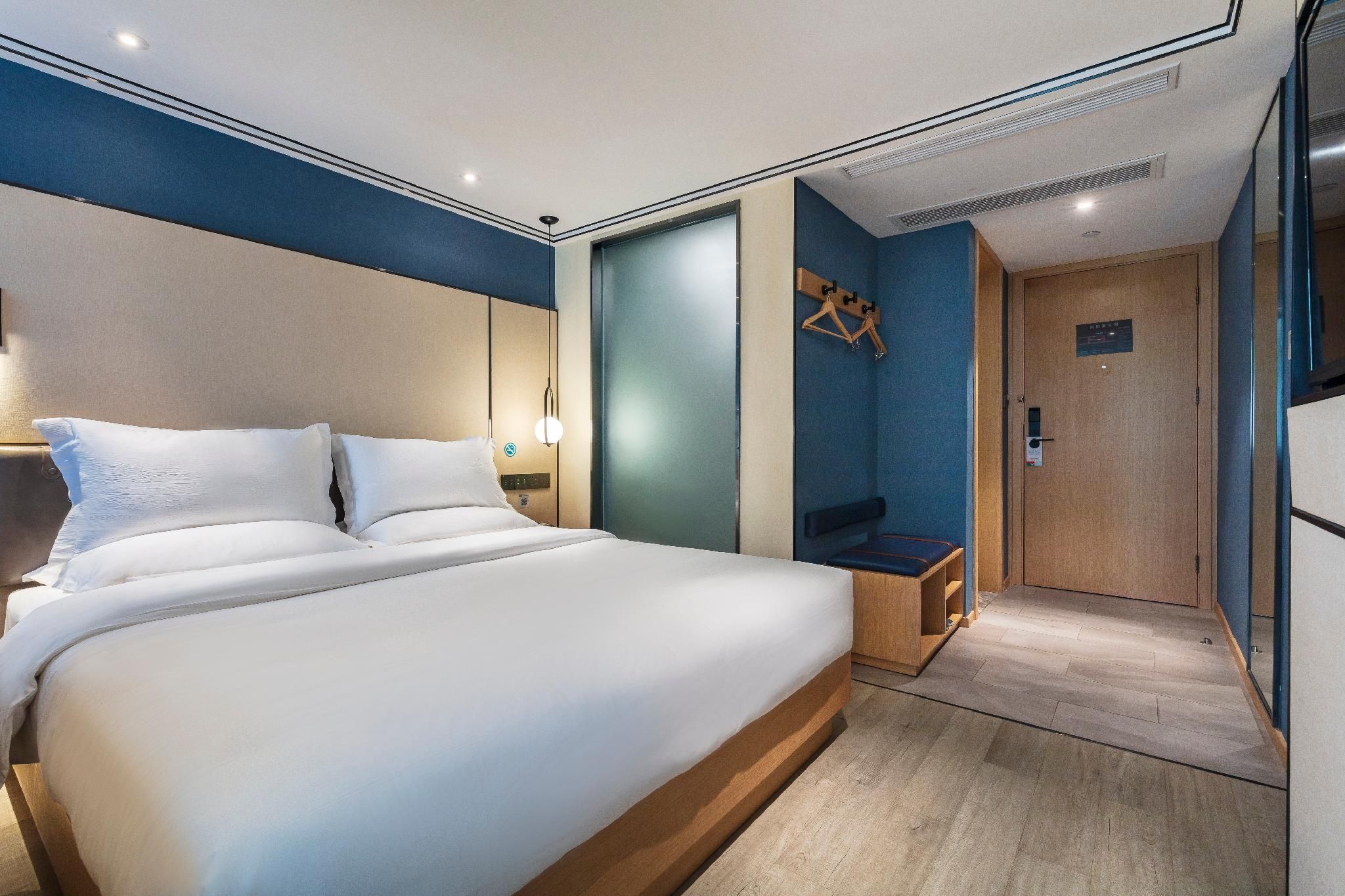 GTR - Guest Room with One 1.8M Bed