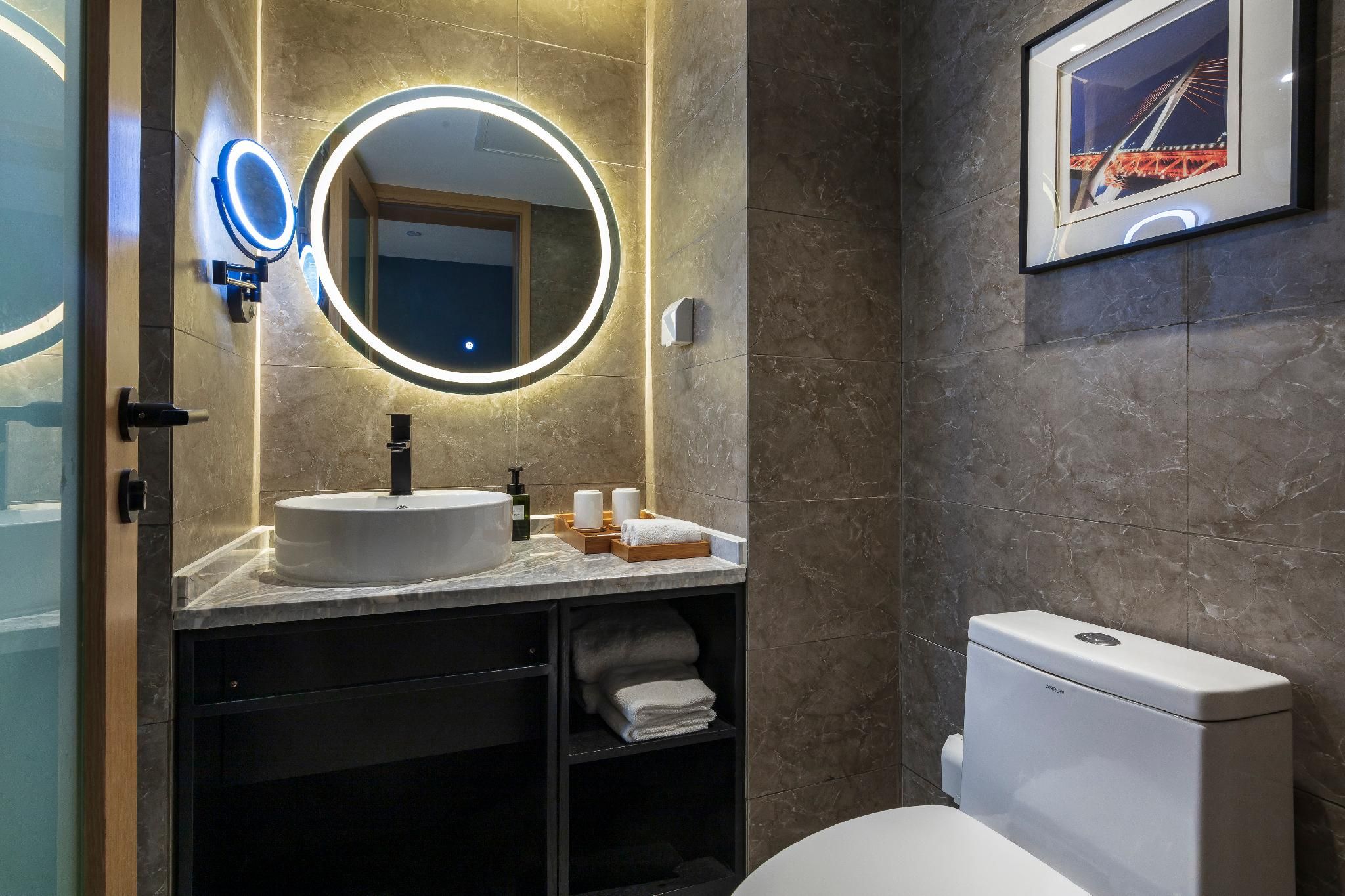 GTR - Guest Room with One 1.8M Bed