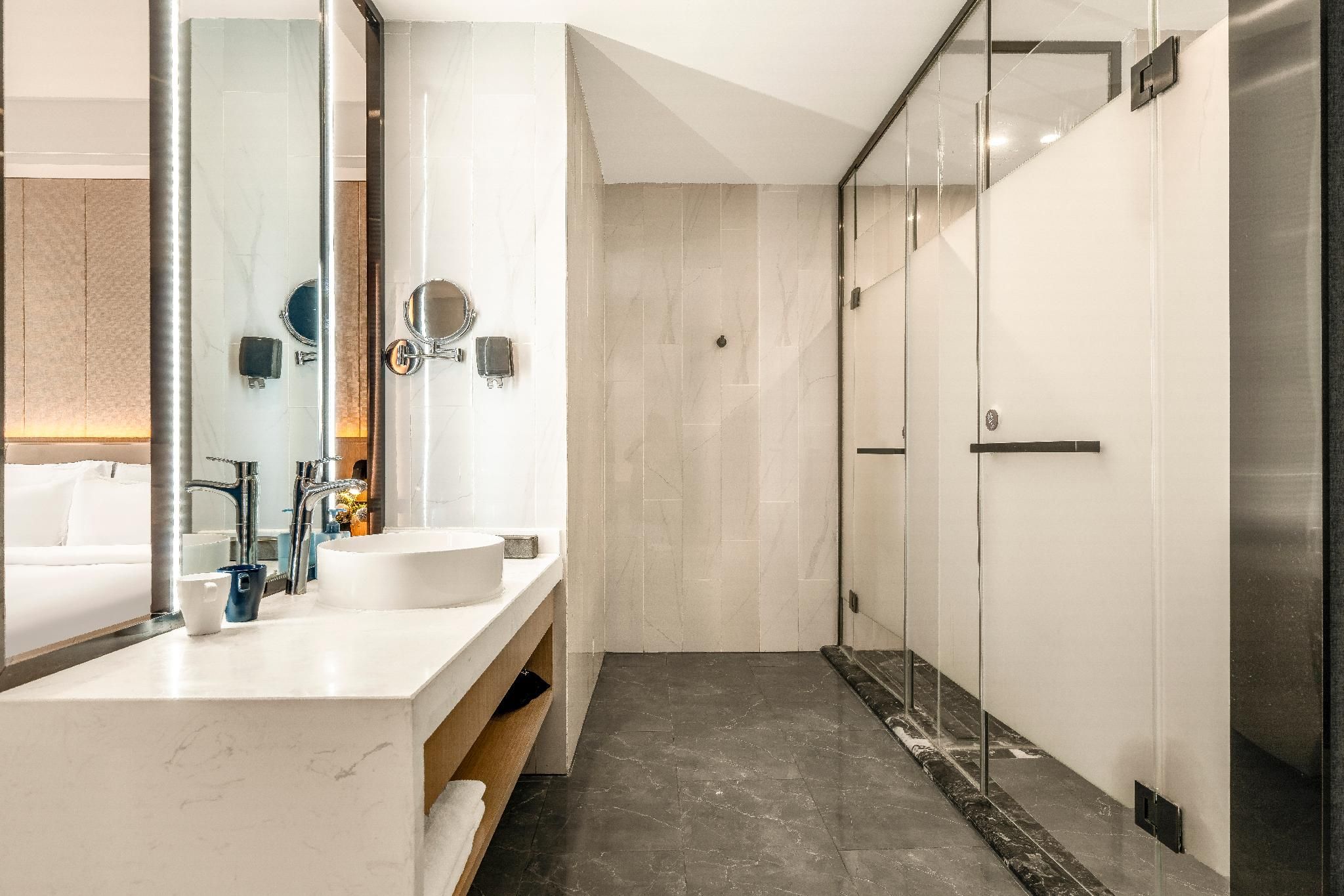 Business Queen Bed Room