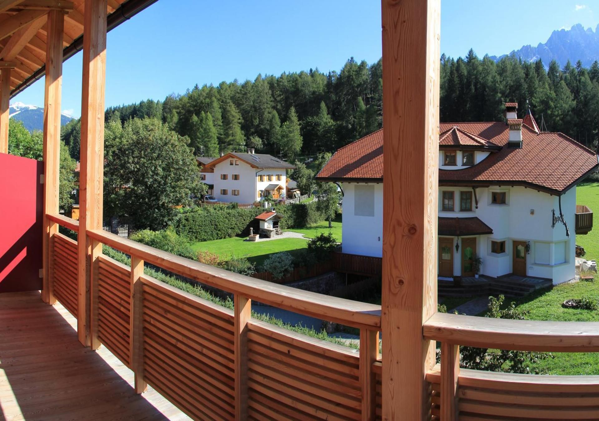 Suite with Balcony - Split Level