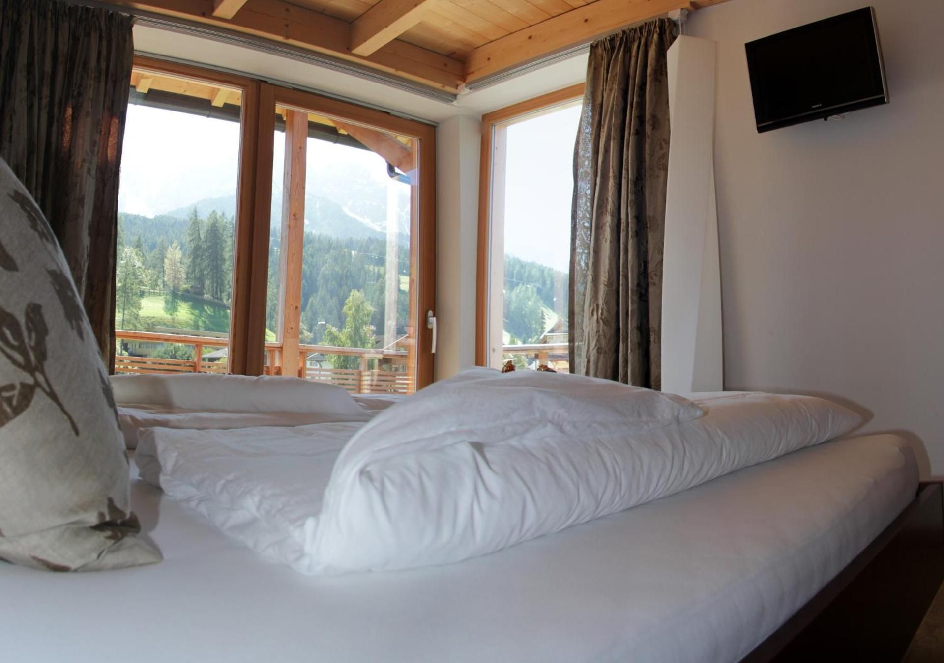 Suite with Balcony - Split Level