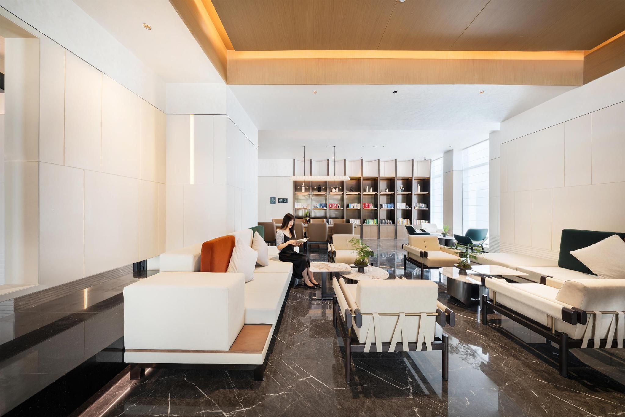 Food & Dining