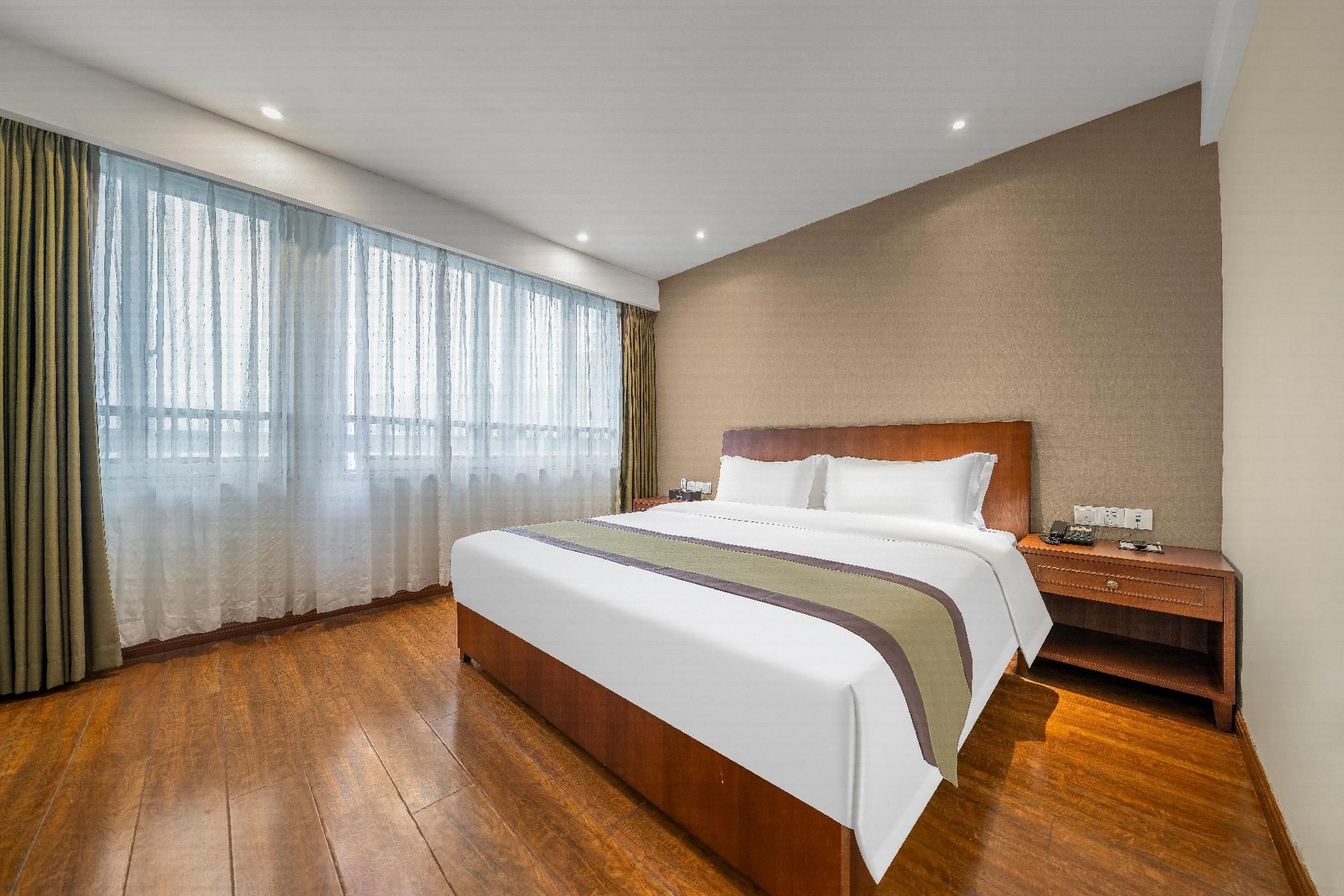 Superior Room Queen