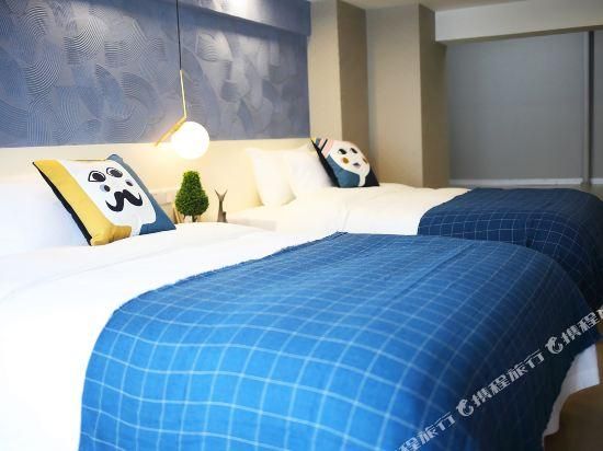 Rezen - LOFT Standard Twin Room