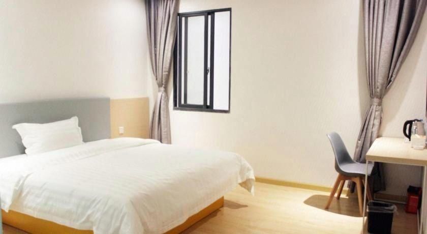 WH - Traditional Bed Room