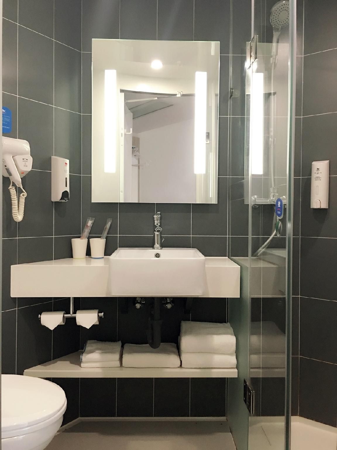 14453389_20043012240090166117