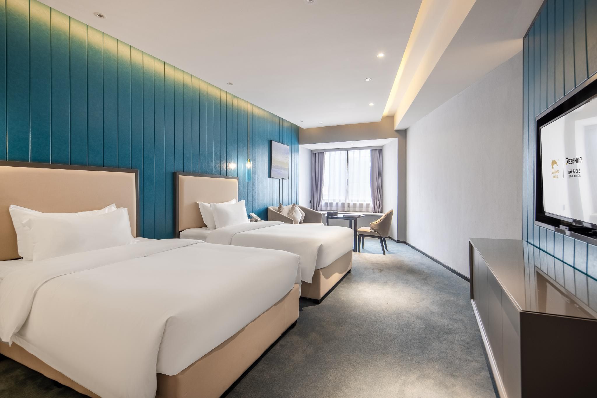 Rezen - YALE Light Luxury Twin Room