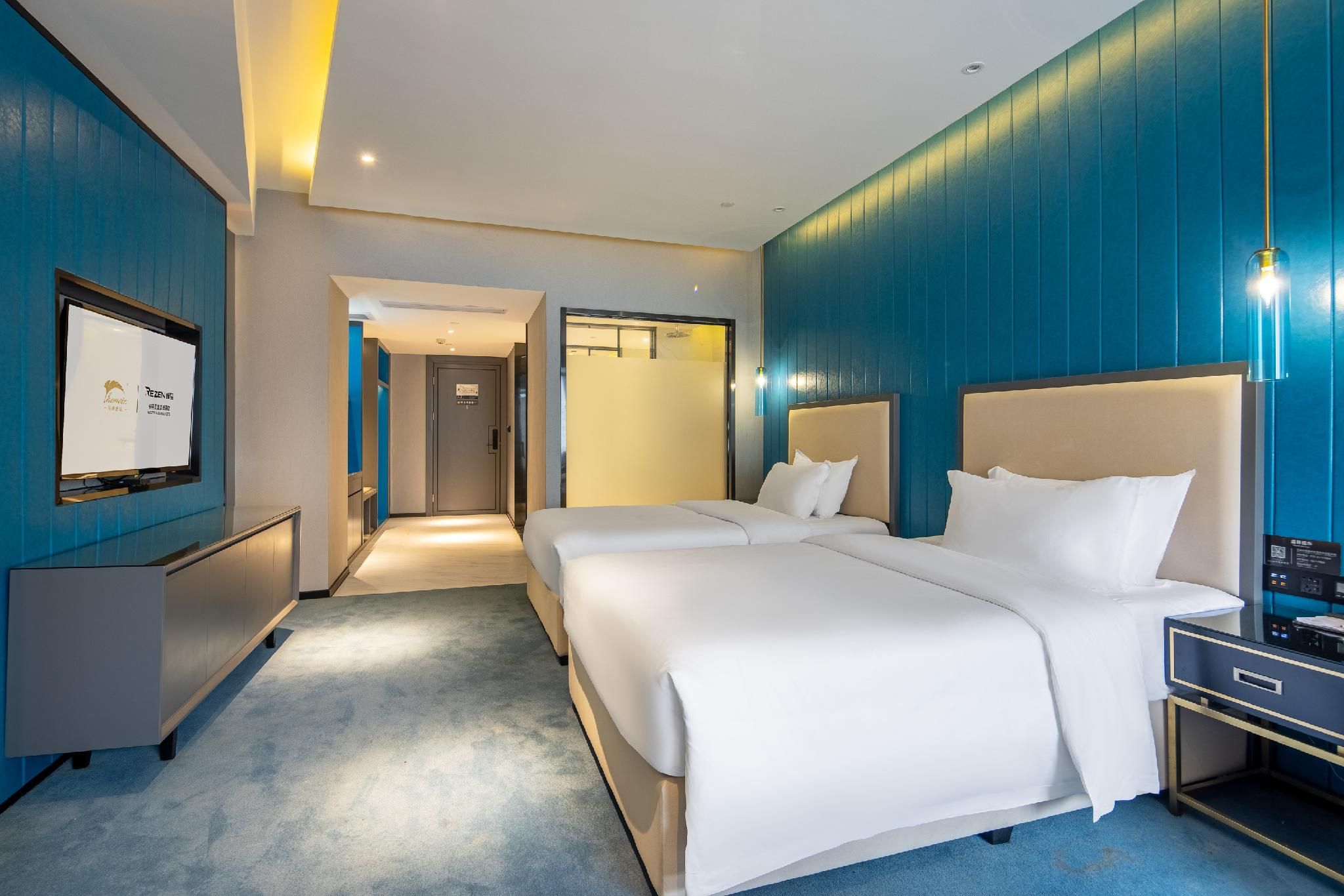 Rezen - YALE Light Luxury Twin Room