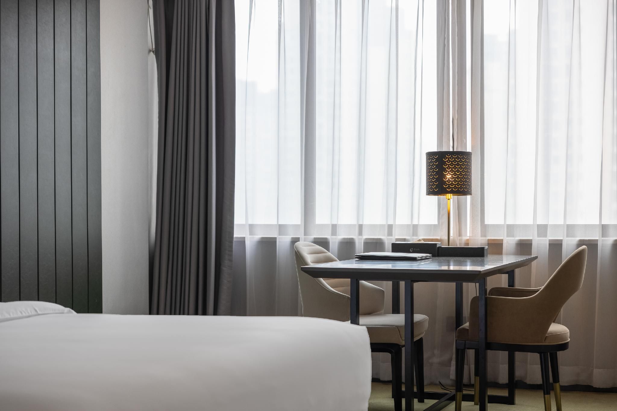 Rezen - Yazhi Light Luxury 1 Bed Room