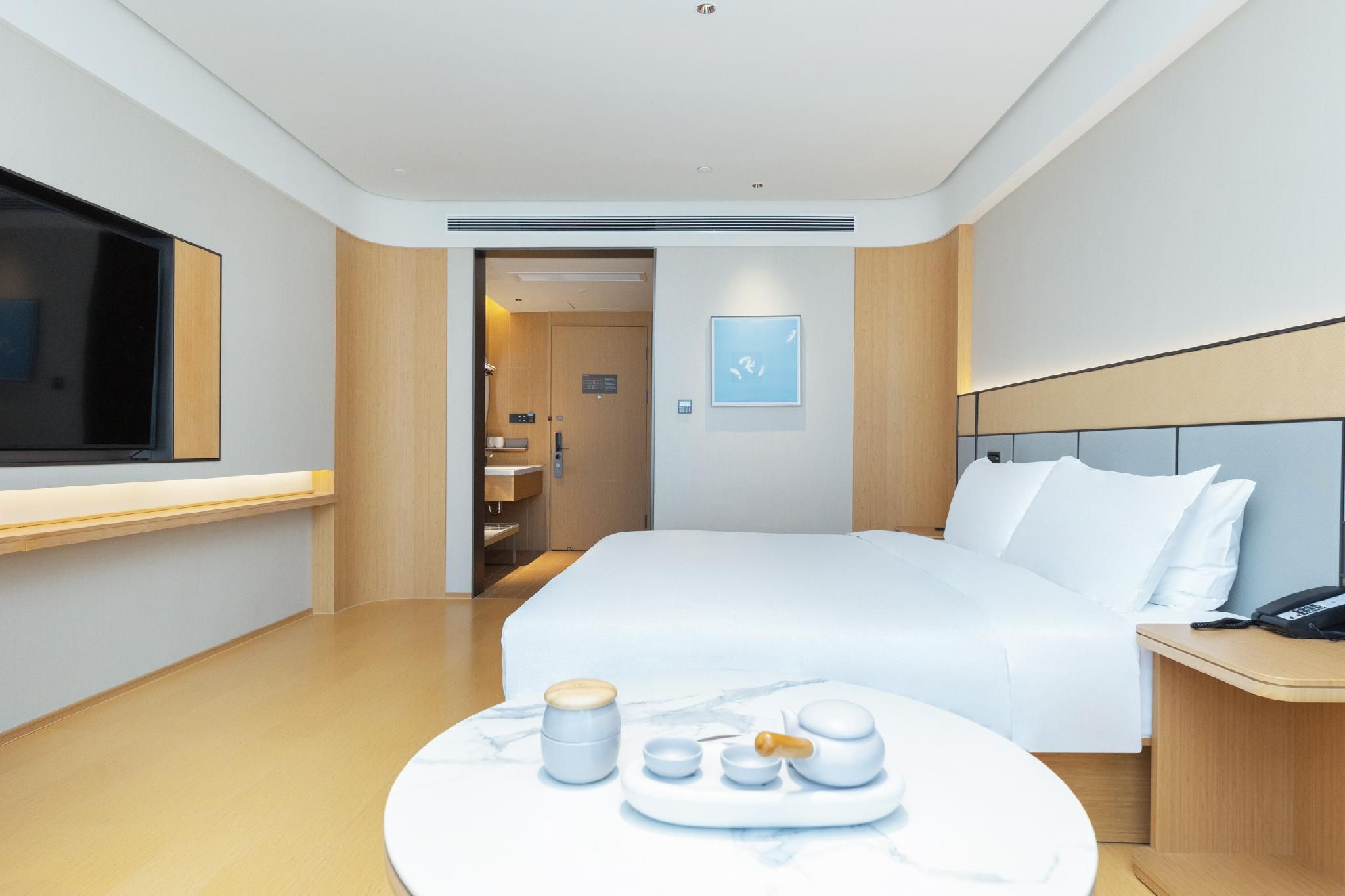 Business Queen Bed Room