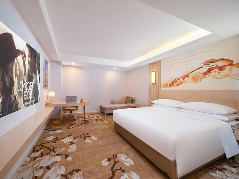 Double Room with Audio