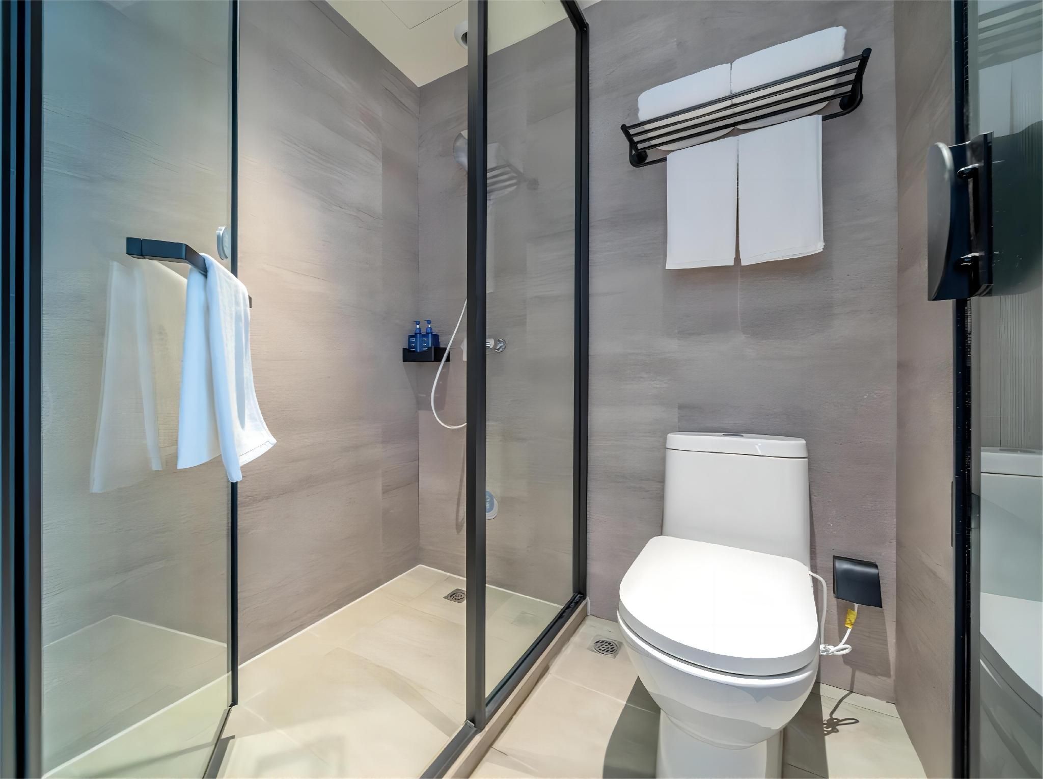 Business Queen Bed Room