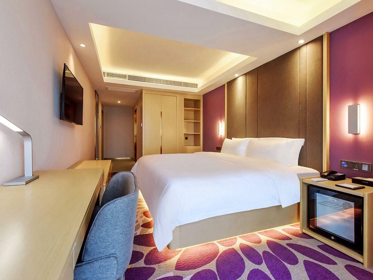 Queen Room with View