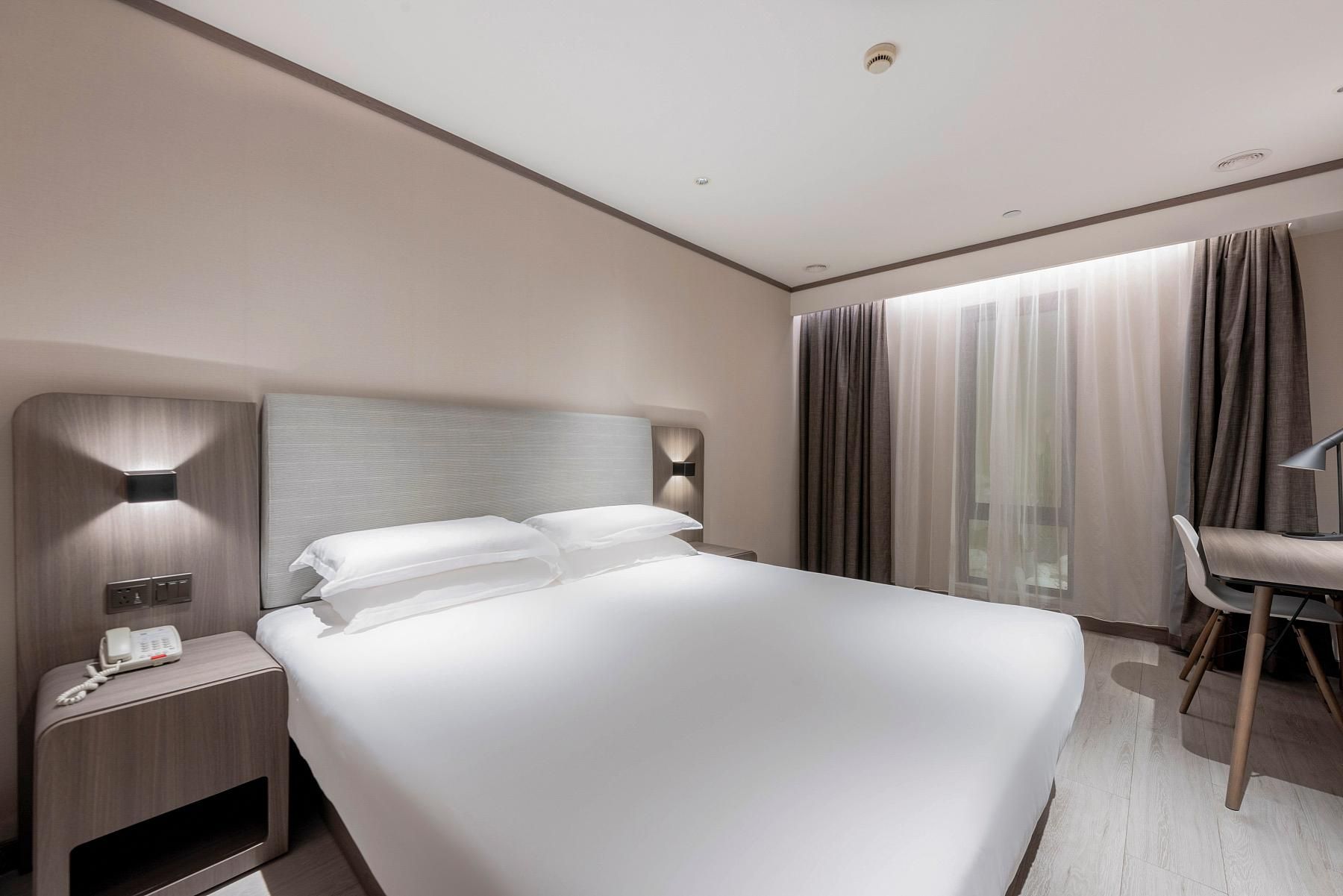 Huazhu - Superior BedRoom