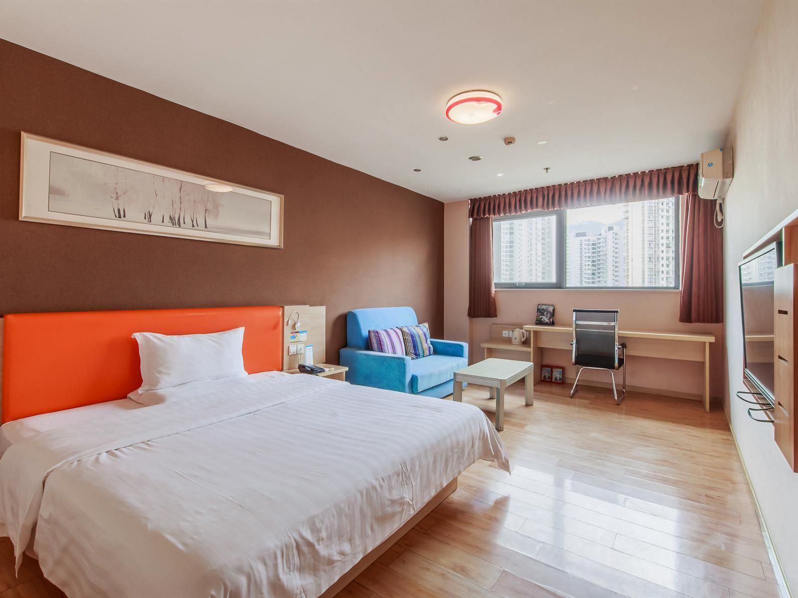 WH - Traditional Bed Room