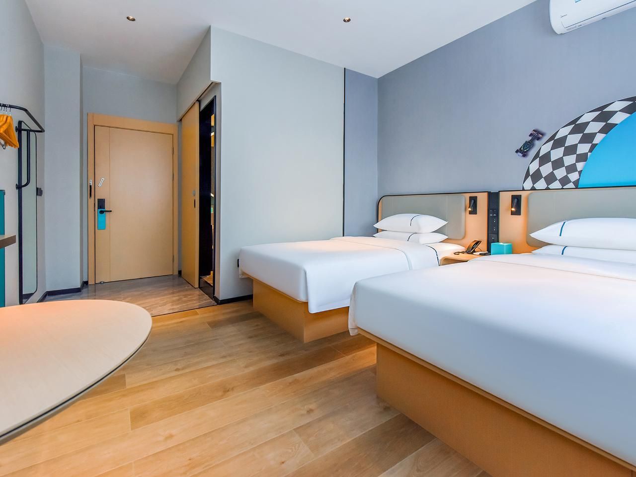 Dossen - Business Twin Room