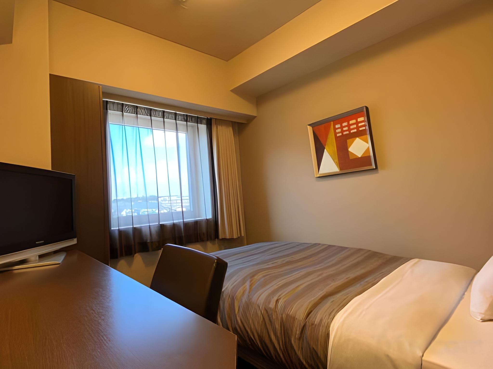 Semi Double Room - Non-Smoking
