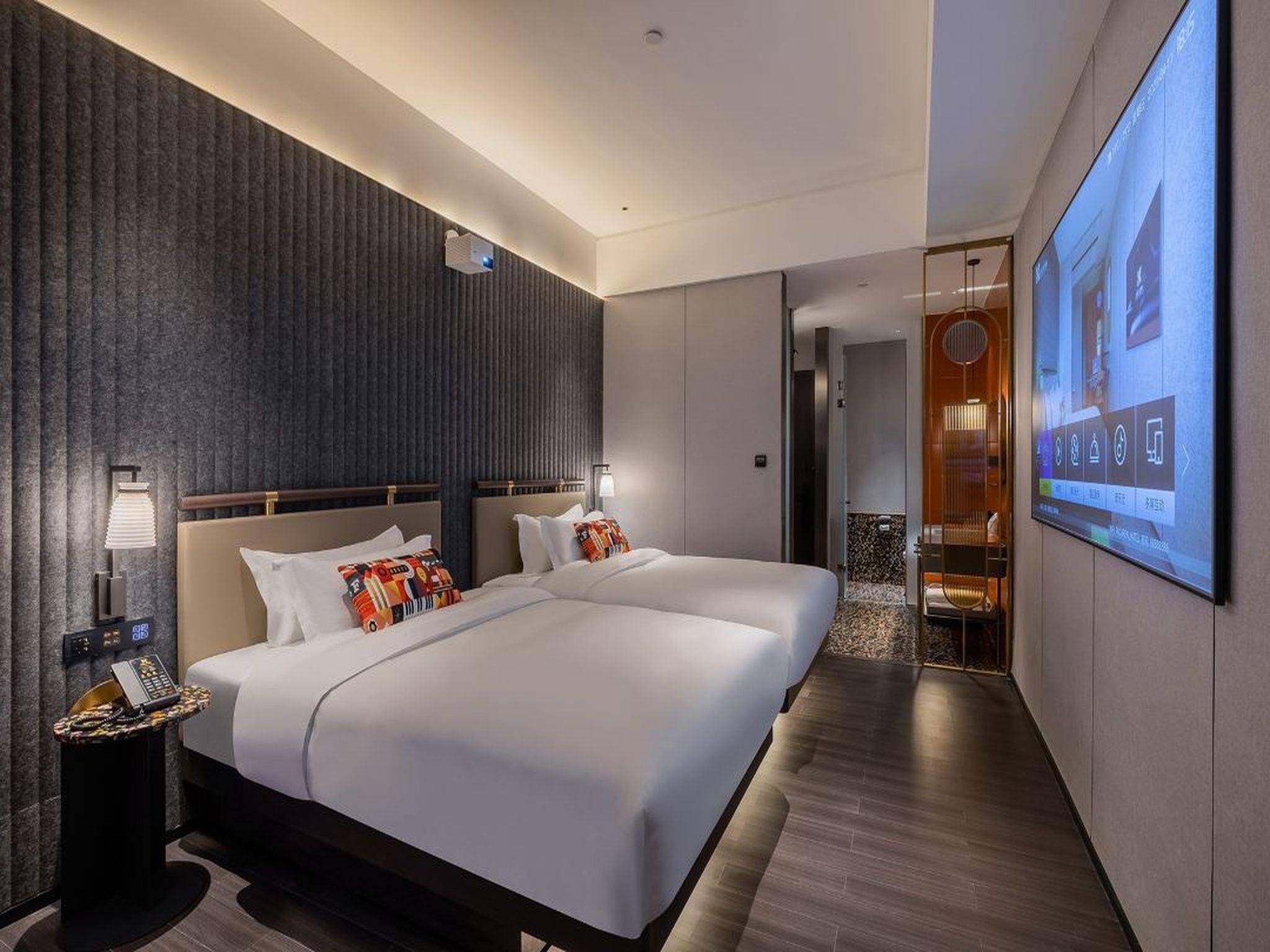 Elegant Twin Room