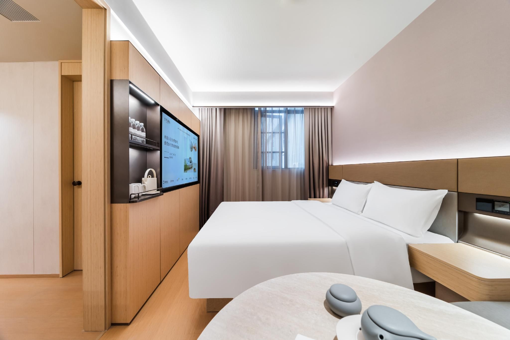 Superior Room Queen