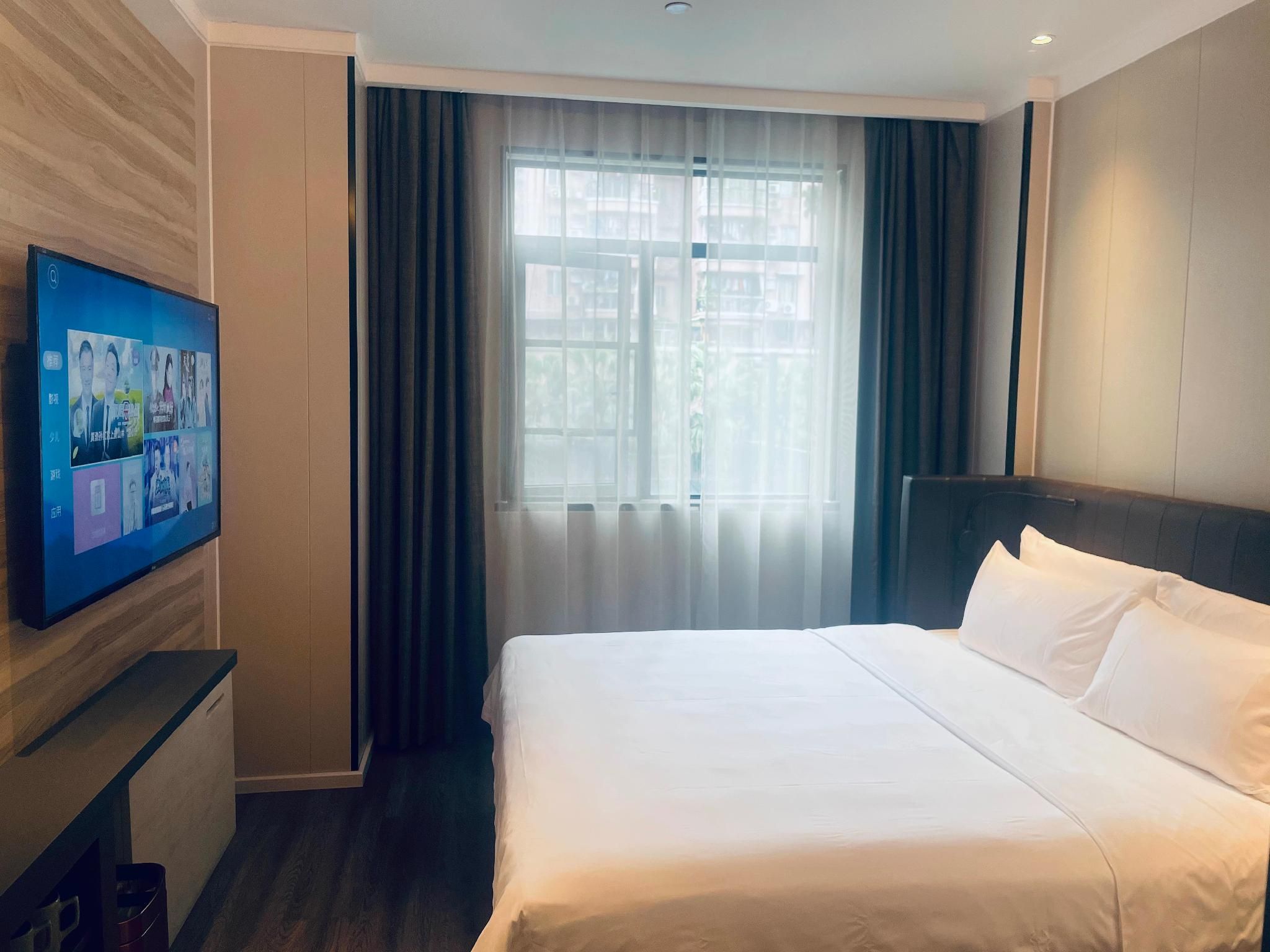 Huazhu - Family Room
