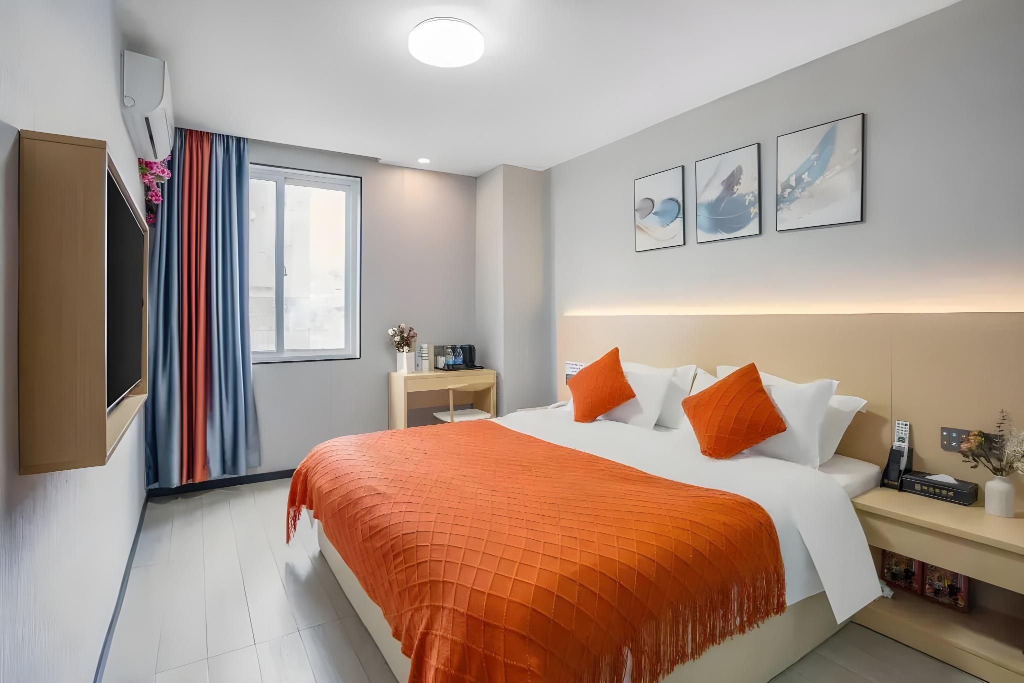 Huazhu - Deluxe Bed Room