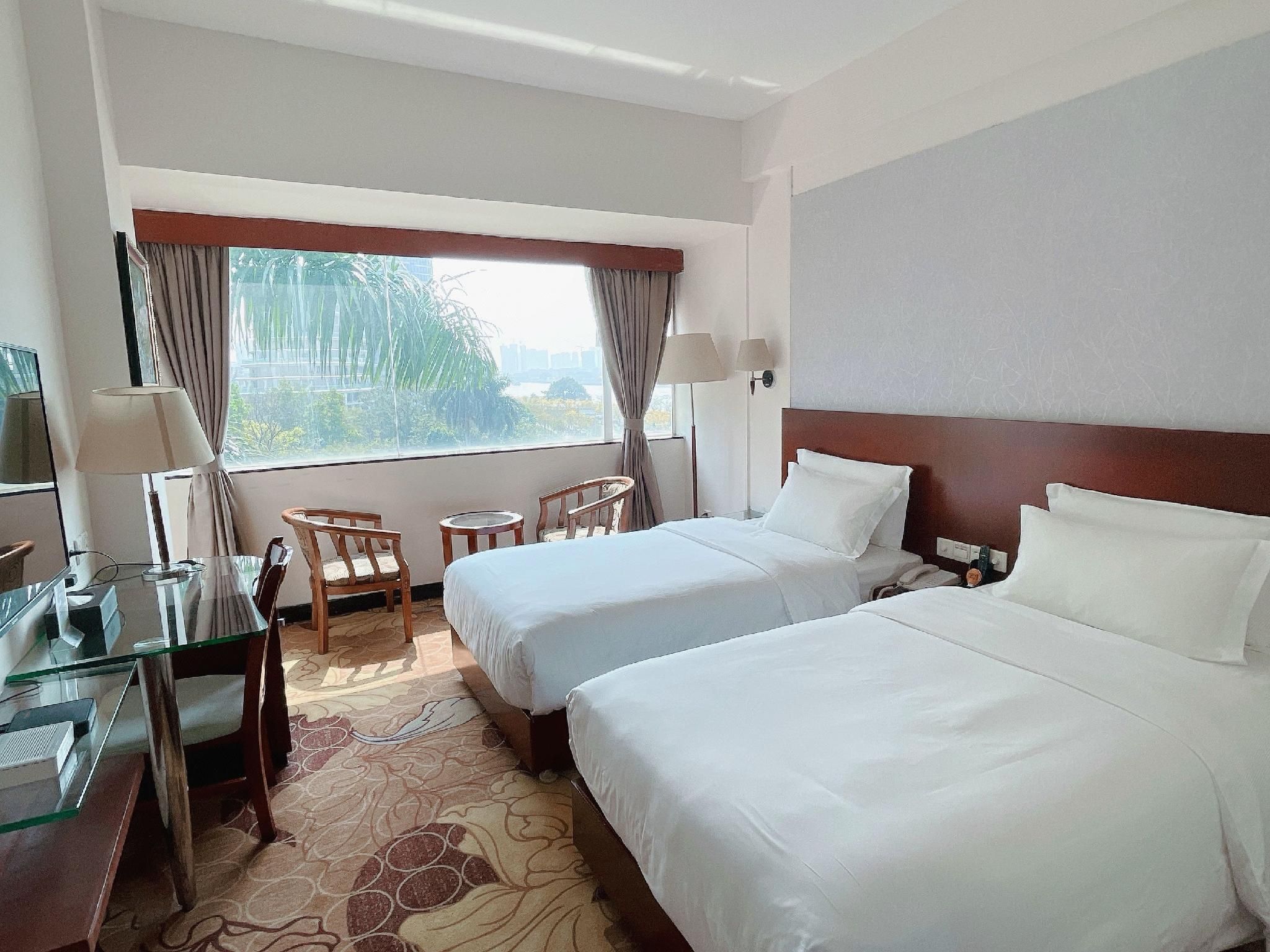 Business Twin Room with Garden View