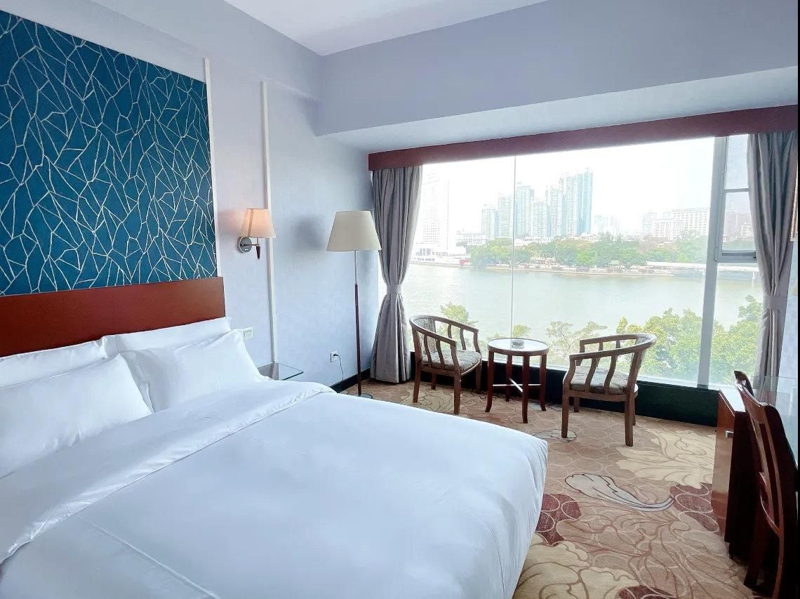 River View Queen