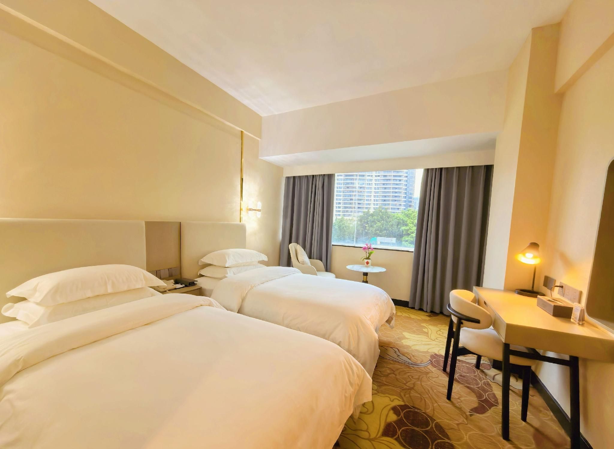 Business Twin Room with Garden View
