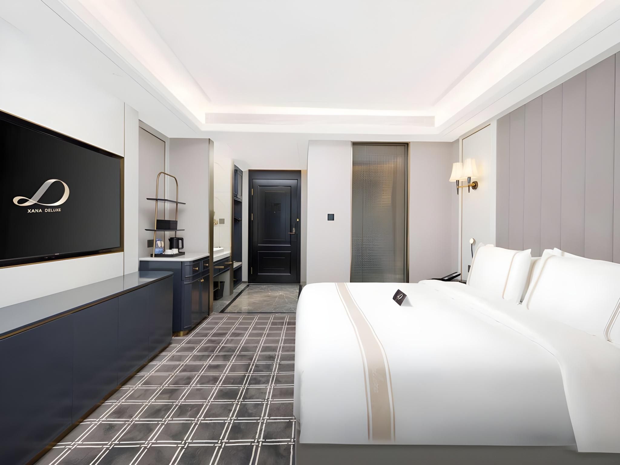 Deluxe Luxury King Room