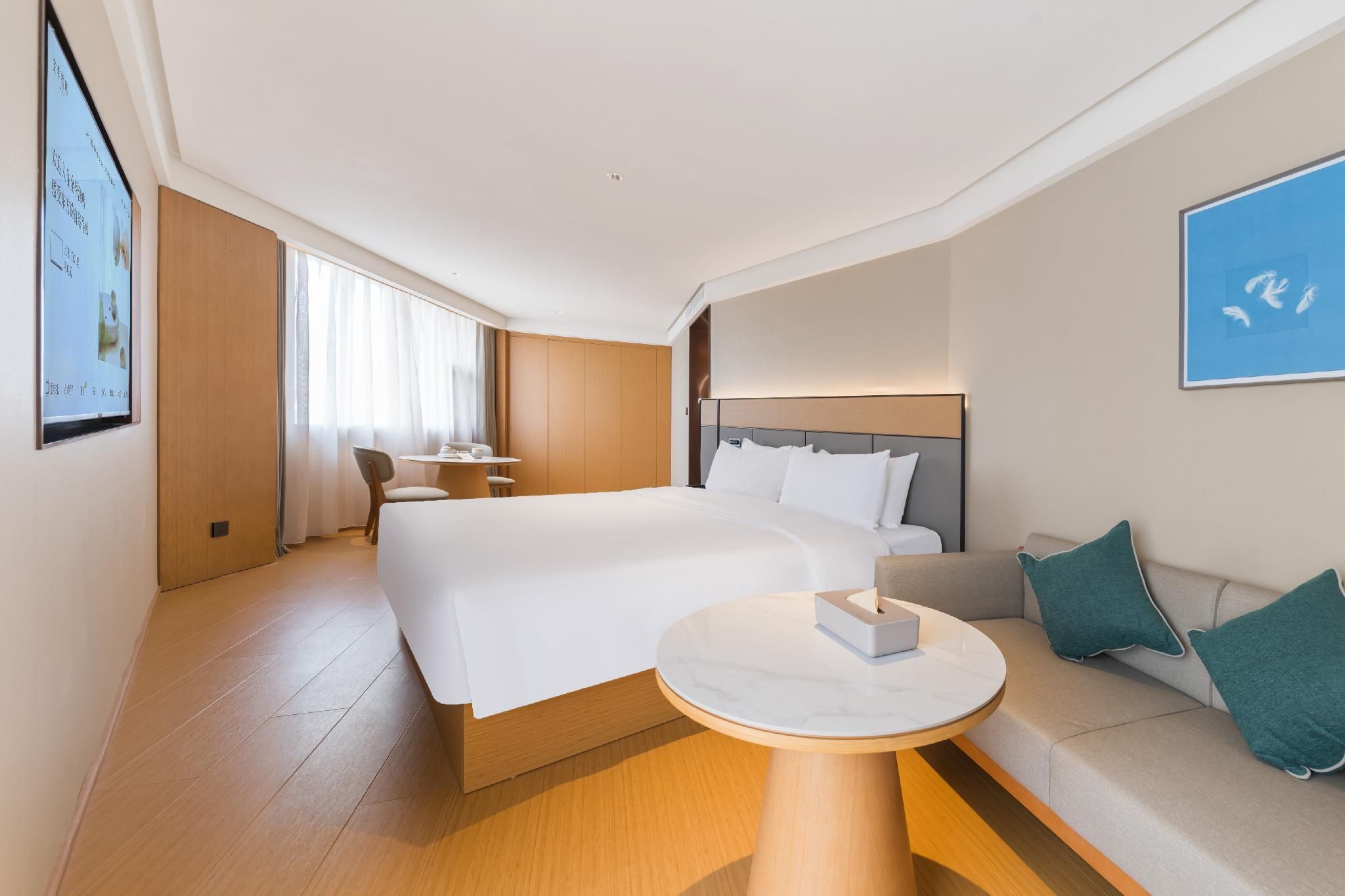 Queen Room with View