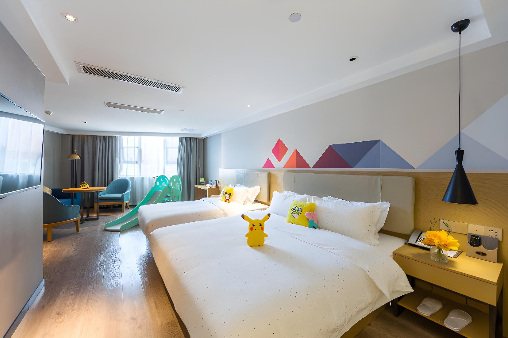 Dossen - Family Room